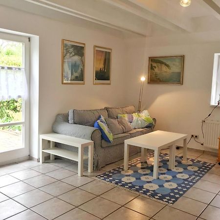 Kleine Reetgedeckte Doppelhaushaelfte In Idyllischer Lage Nardevitz Εξωτερικό φωτογραφία