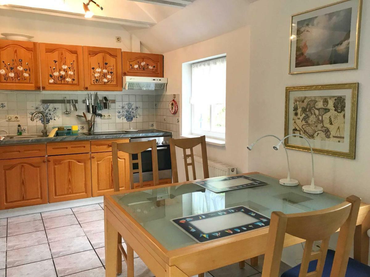 Kleine Reetgedeckte Doppelhaushaelfte In Idyllischer Lage Nardevitz Εξωτερικό φωτογραφία